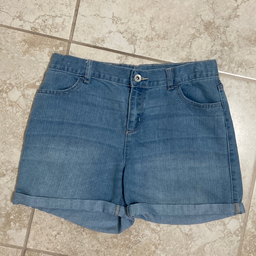 Jean shorts light washed